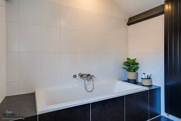 Medium property photo - Prinses Margrietlaan 4, 5953 CA Reuver